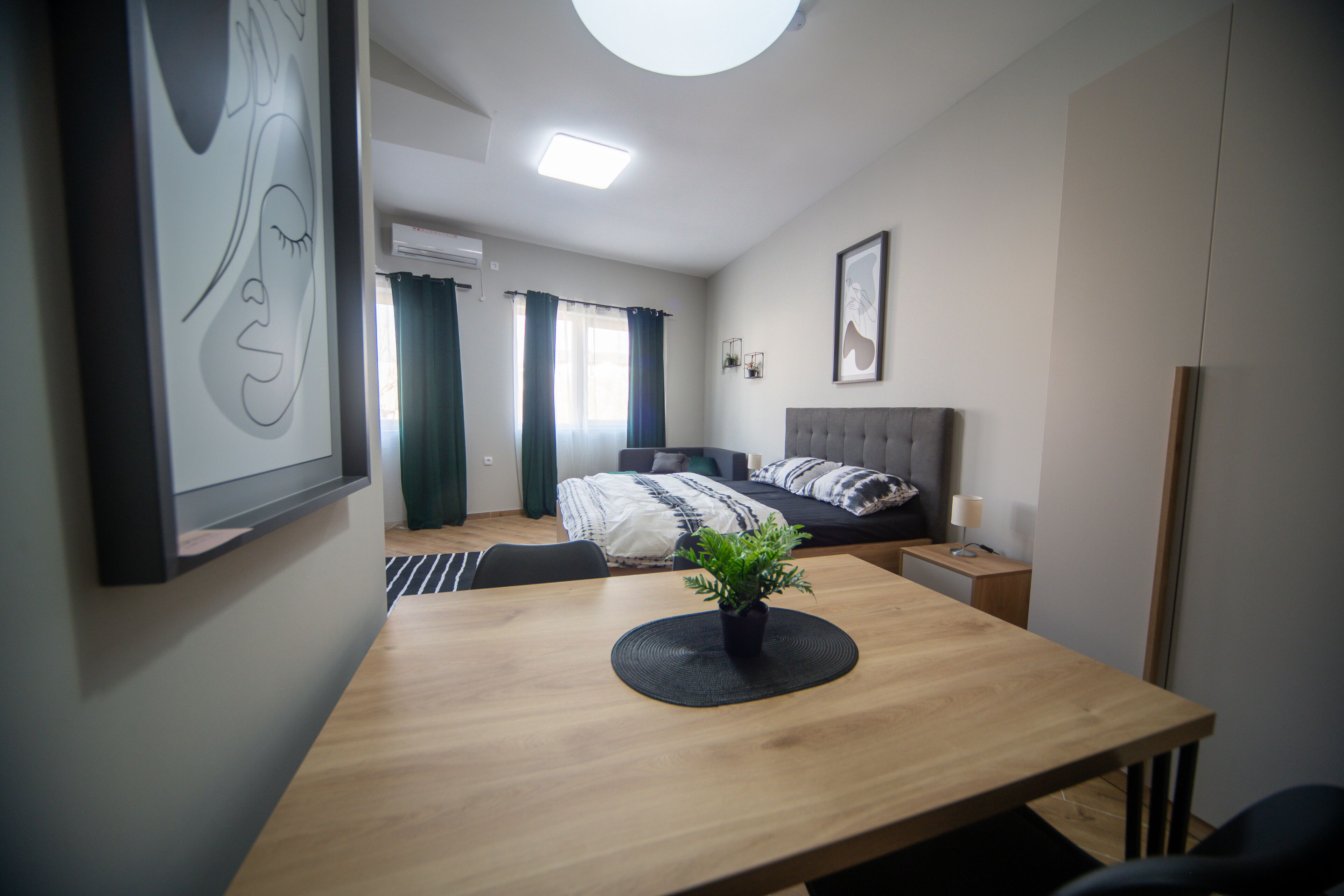 Manoir Apartments