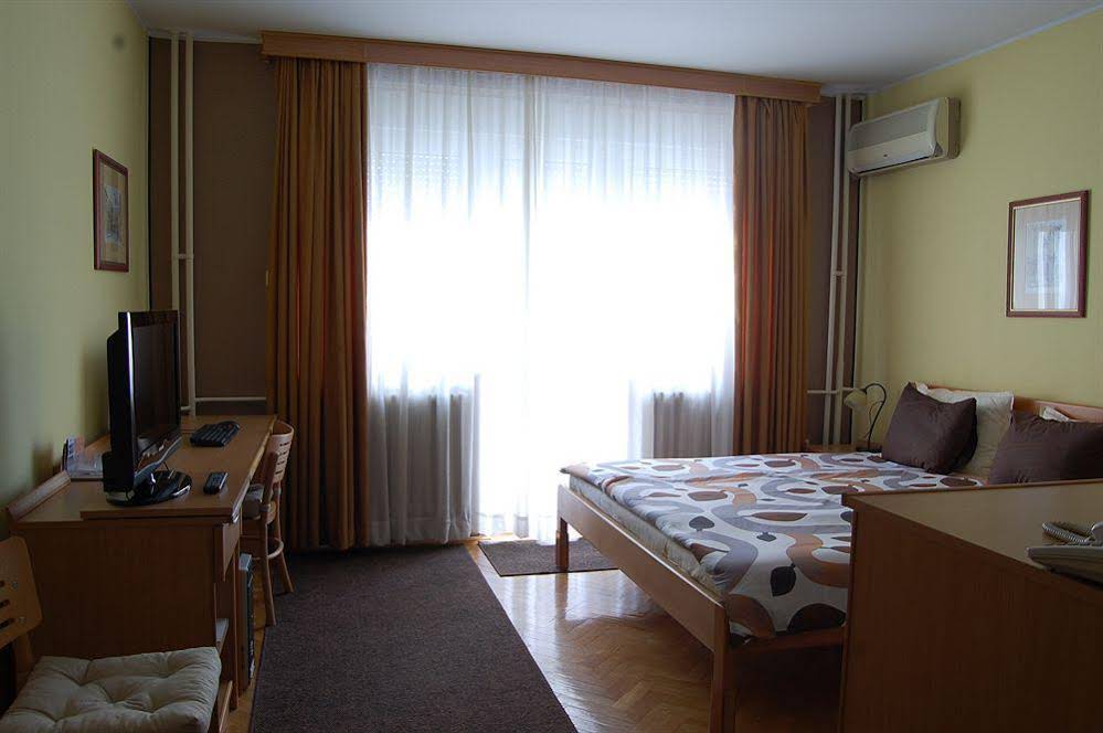 Voyager Bed And Breakfast Hotel