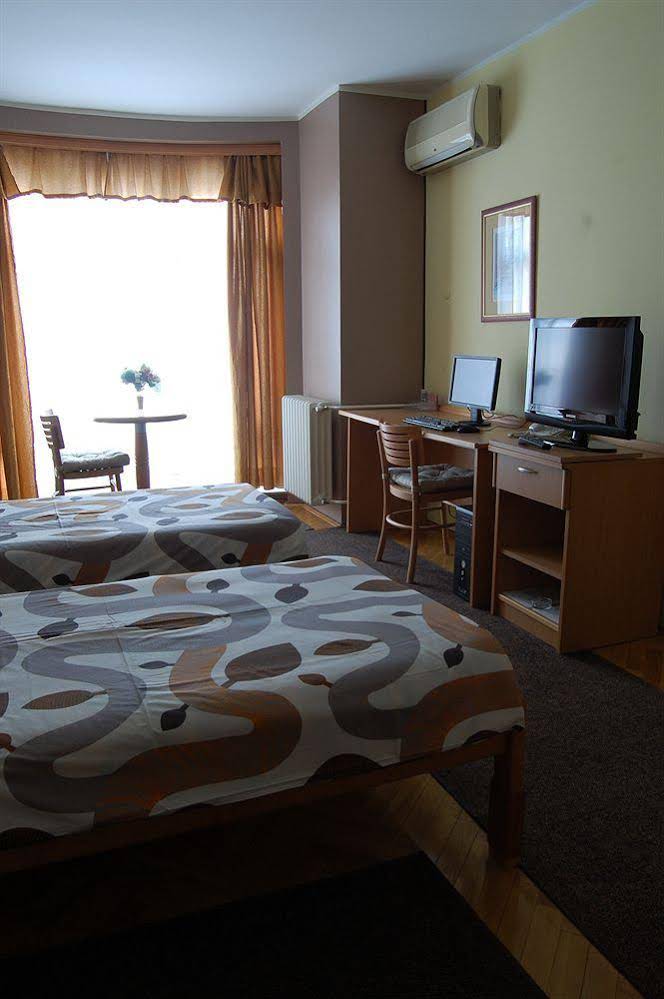 Voyager Bed And Breakfast Hotel