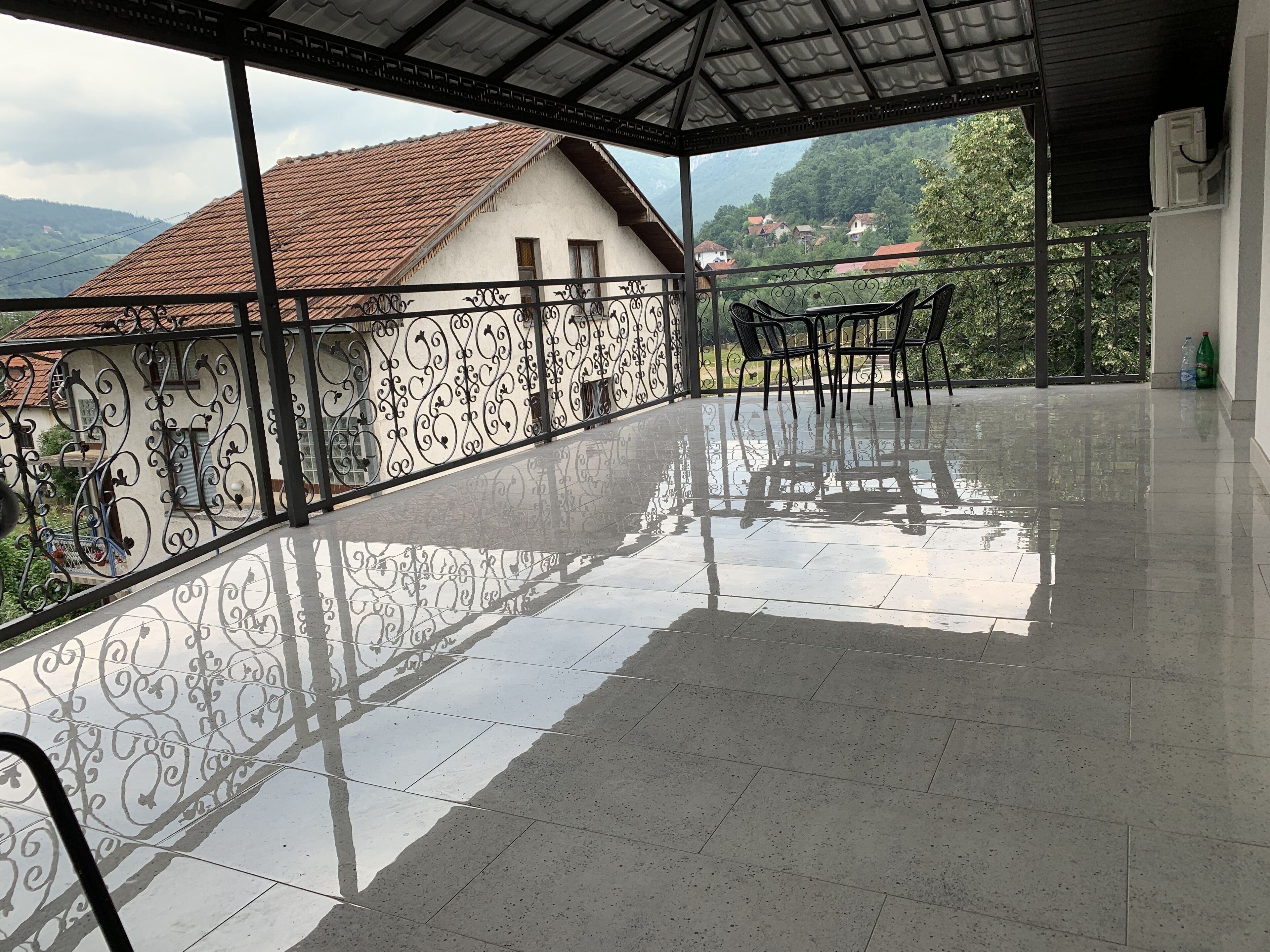 Restaurant & Apartments Kašic