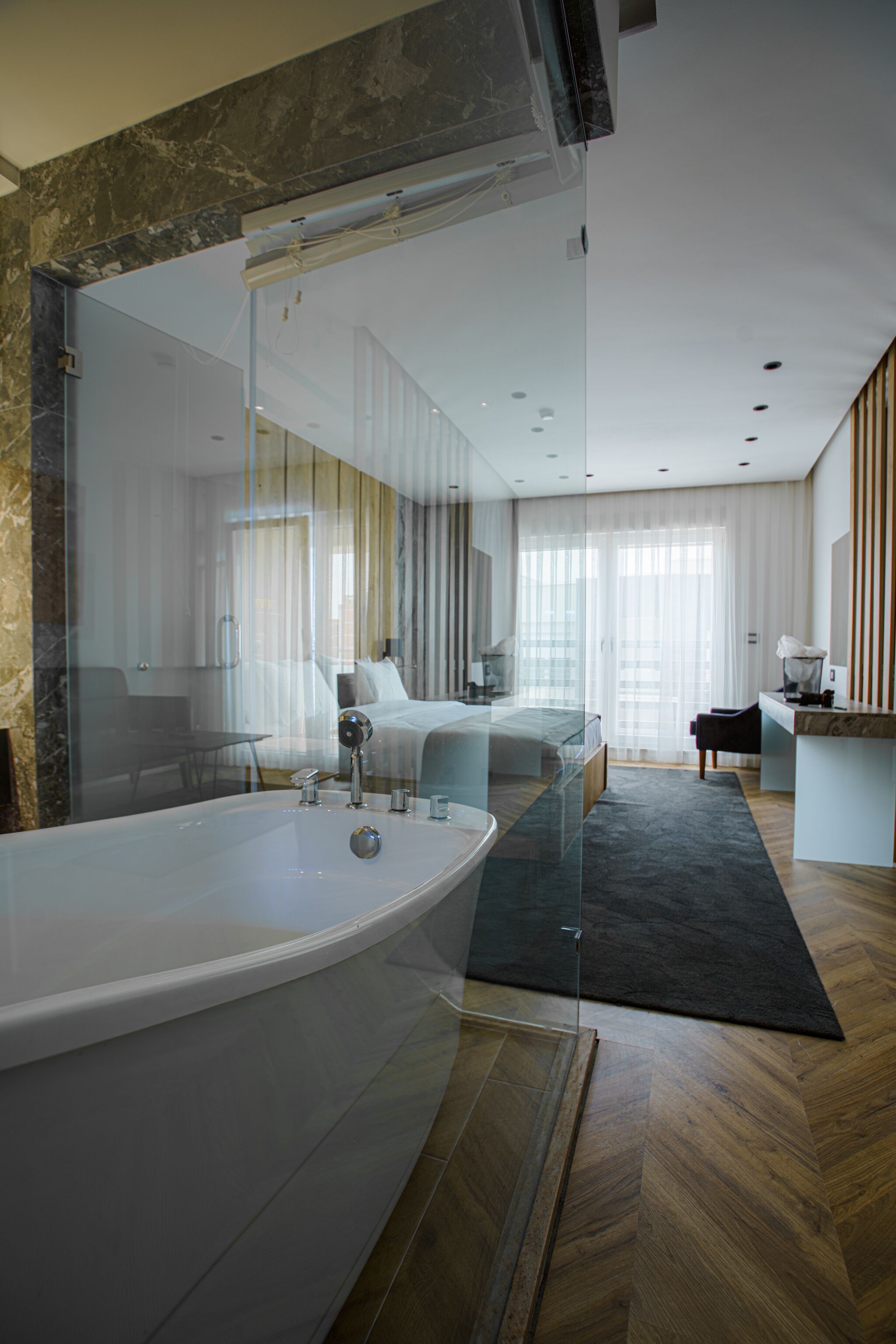 Ador Hotel