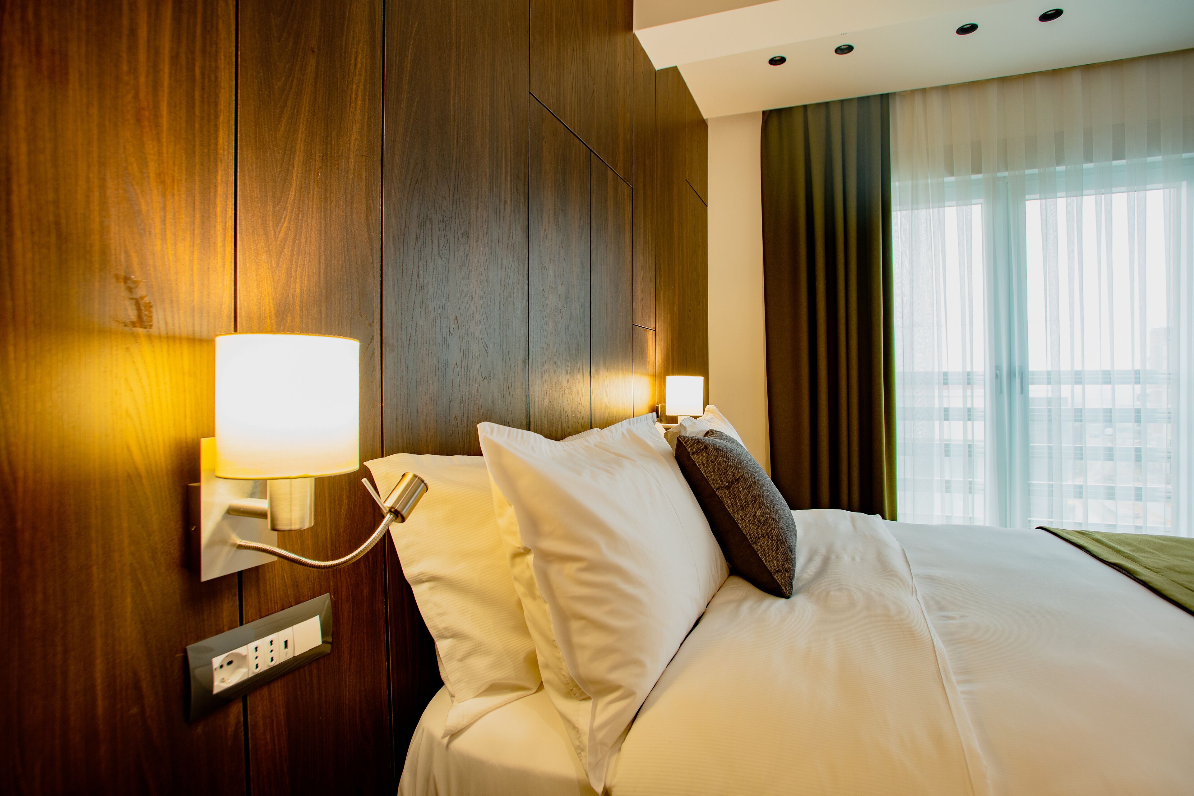 Ador Hotel