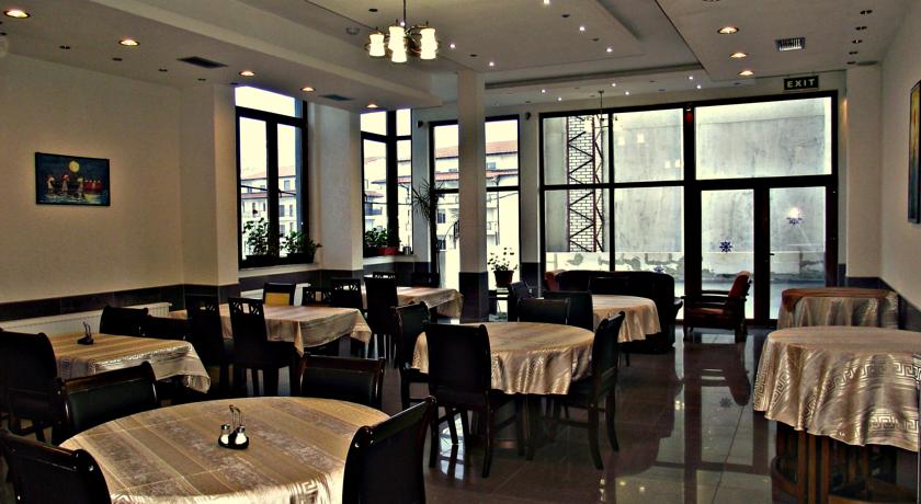 Denis Hotel
