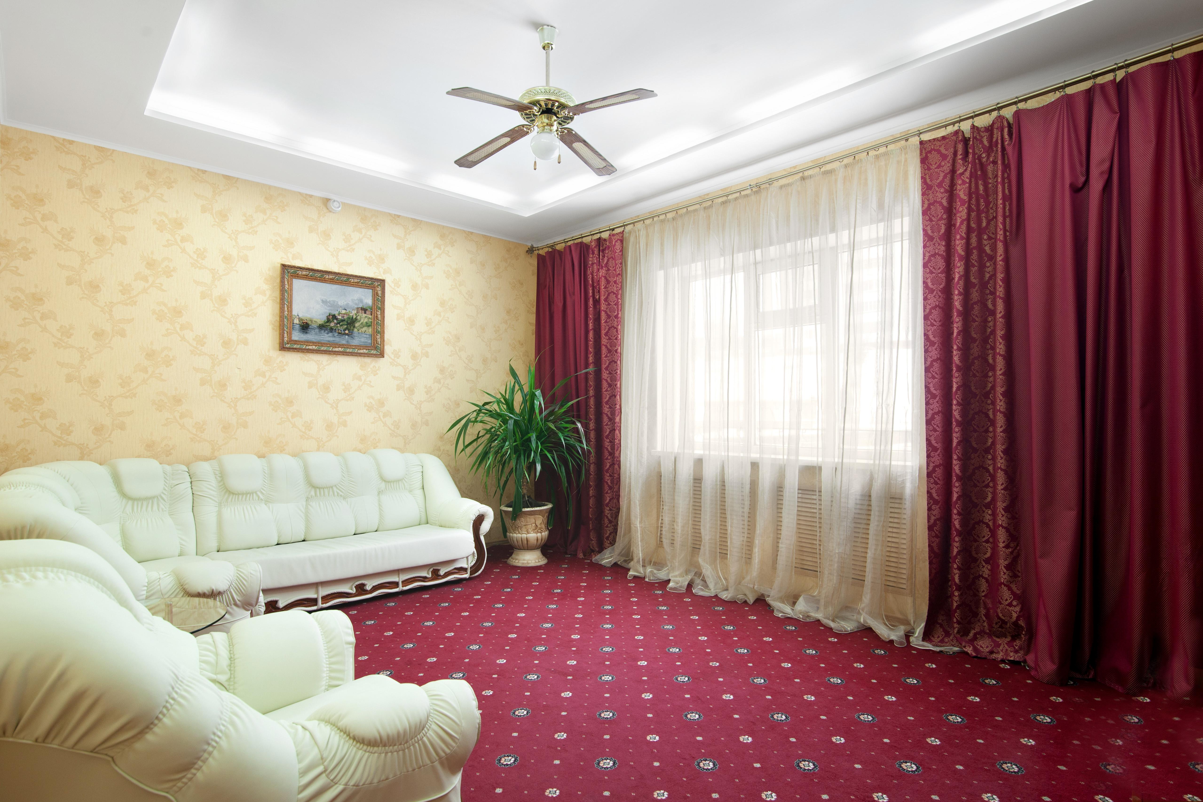 AMAKS Congress Hotel