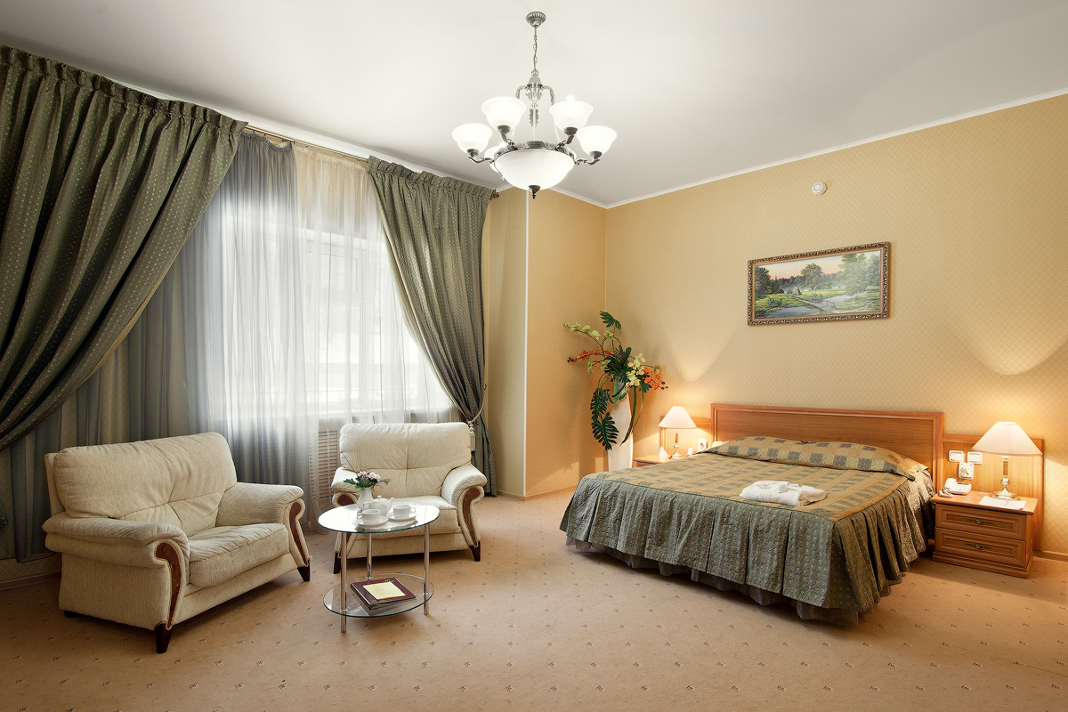 AMAKS Congress Hotel