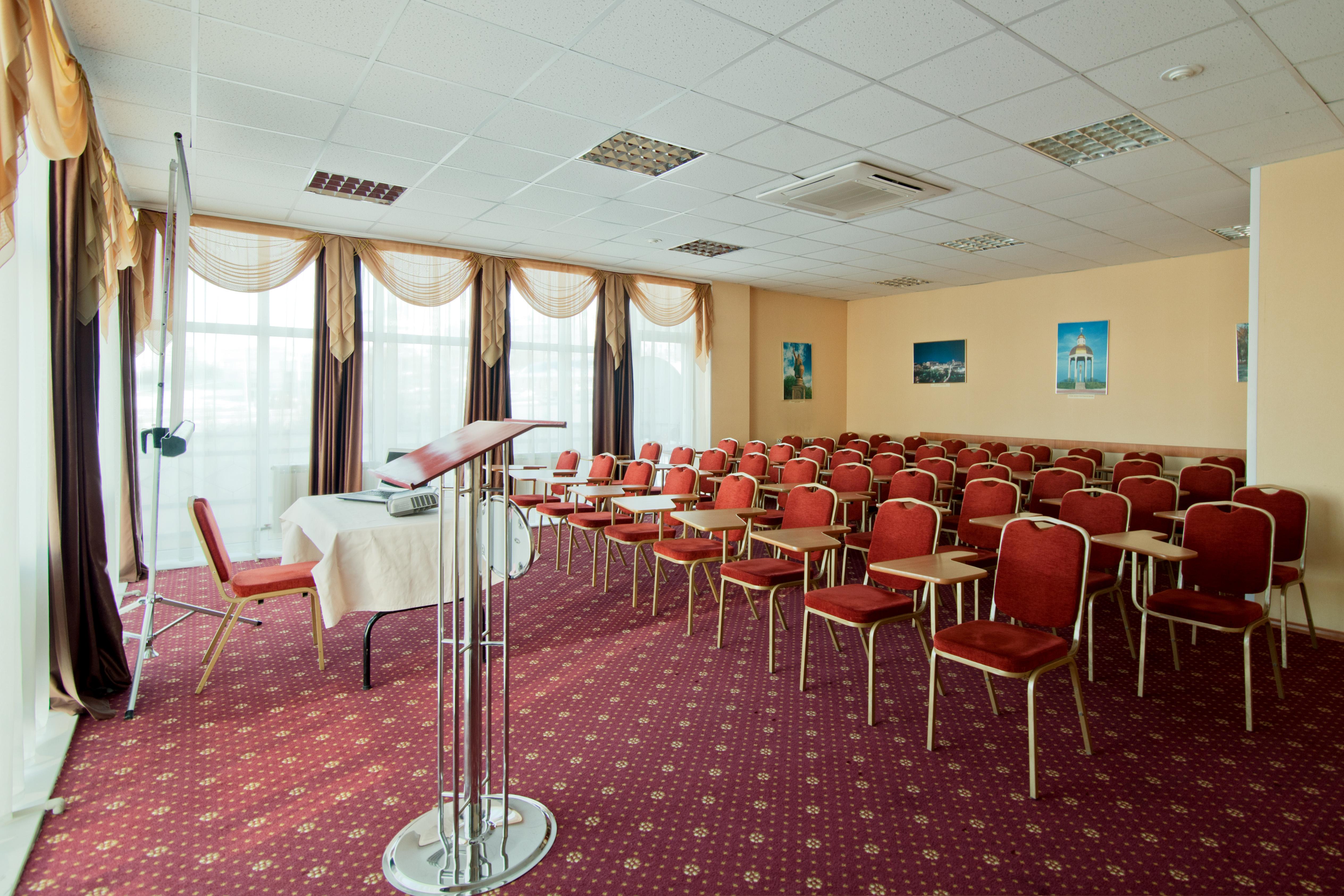 AMAKS Congress Hotel