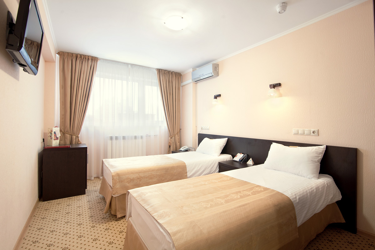 AMAKS Congress Hotel