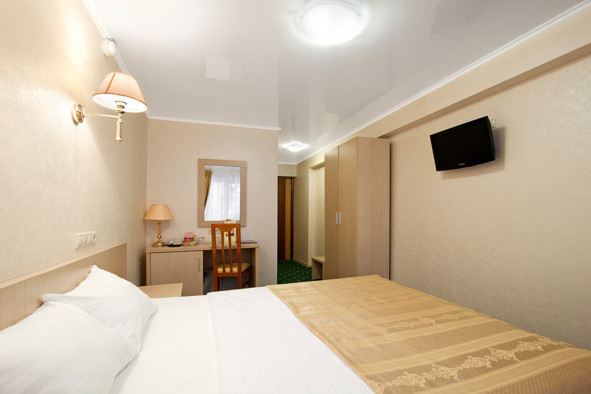 AMAKS Congress Hotel