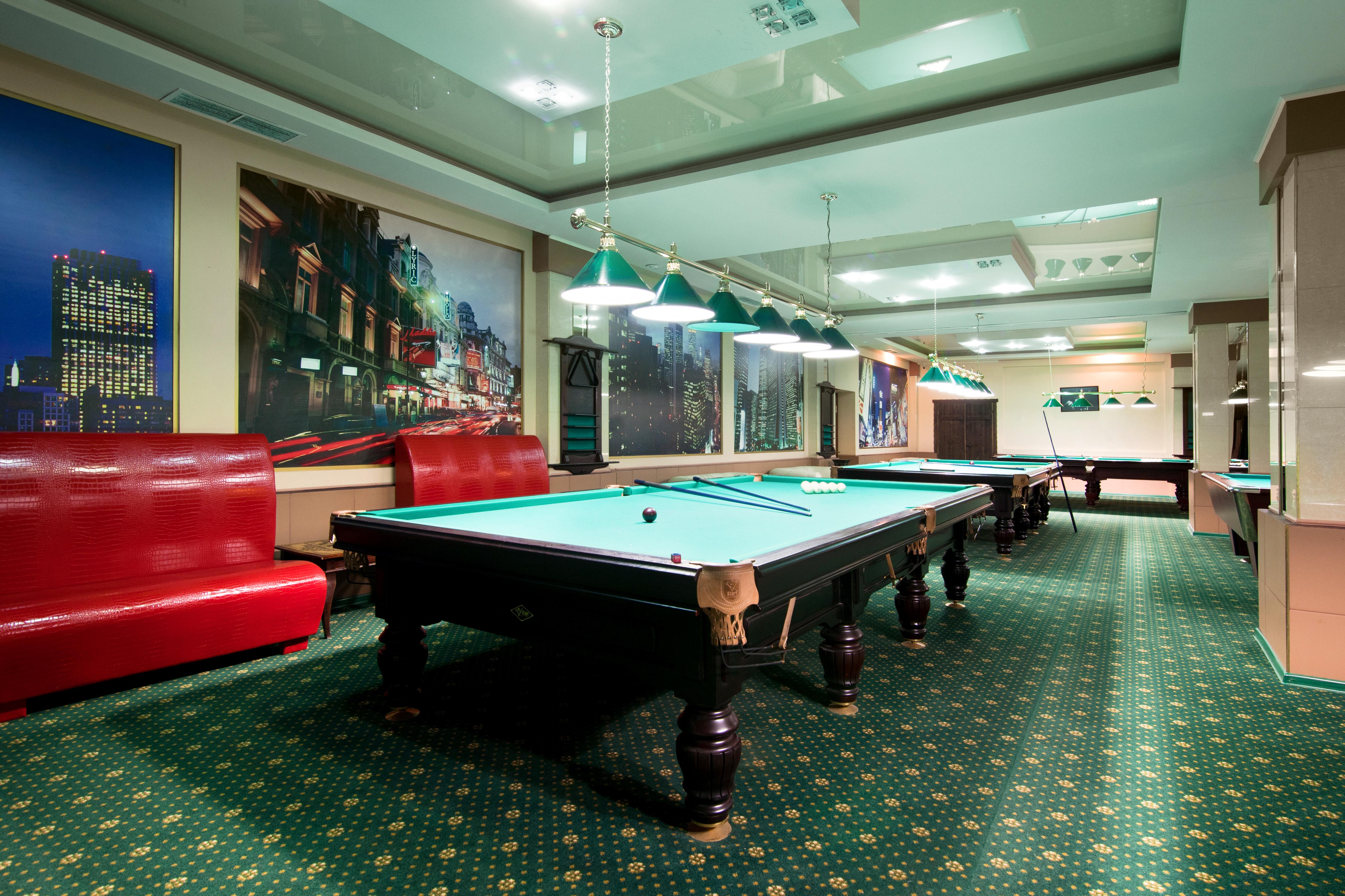 AMAKS Congress Hotel