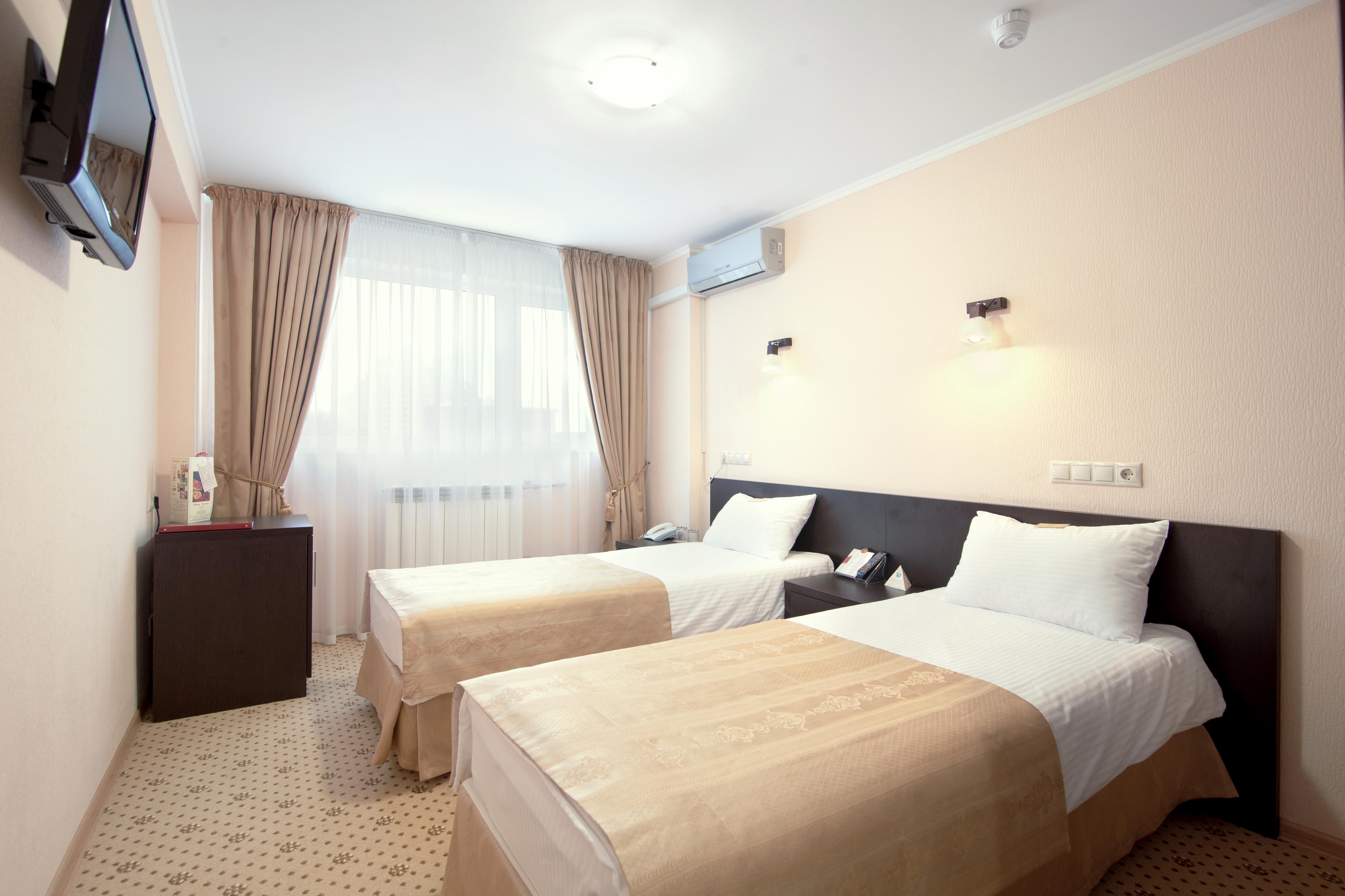 AMAKS Congress Hotel