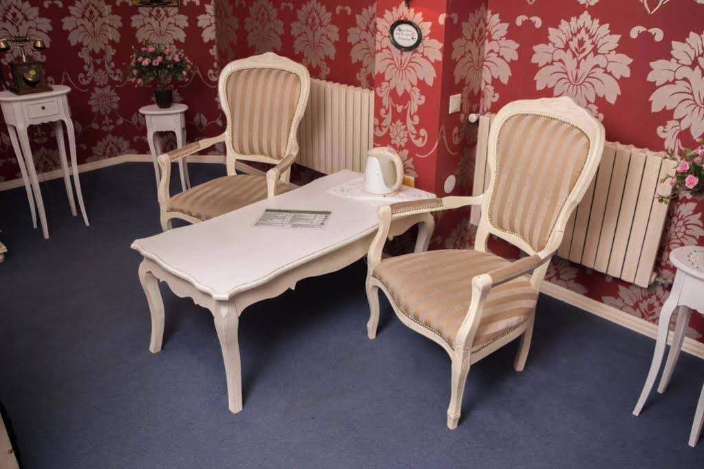 Hamilton's Bed & Breakfast