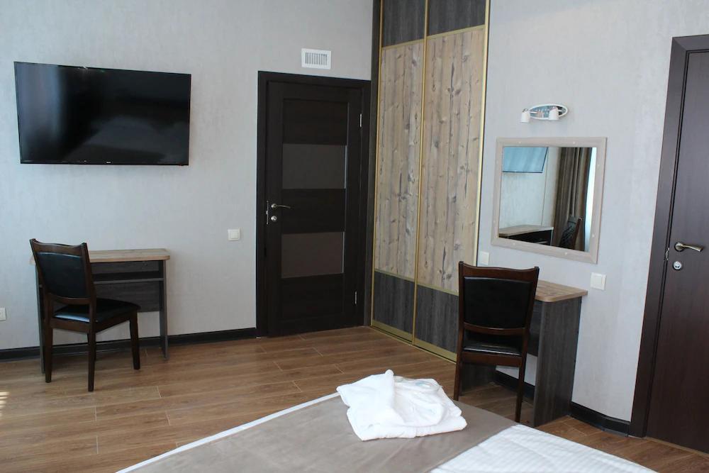 Hotel Cosmos