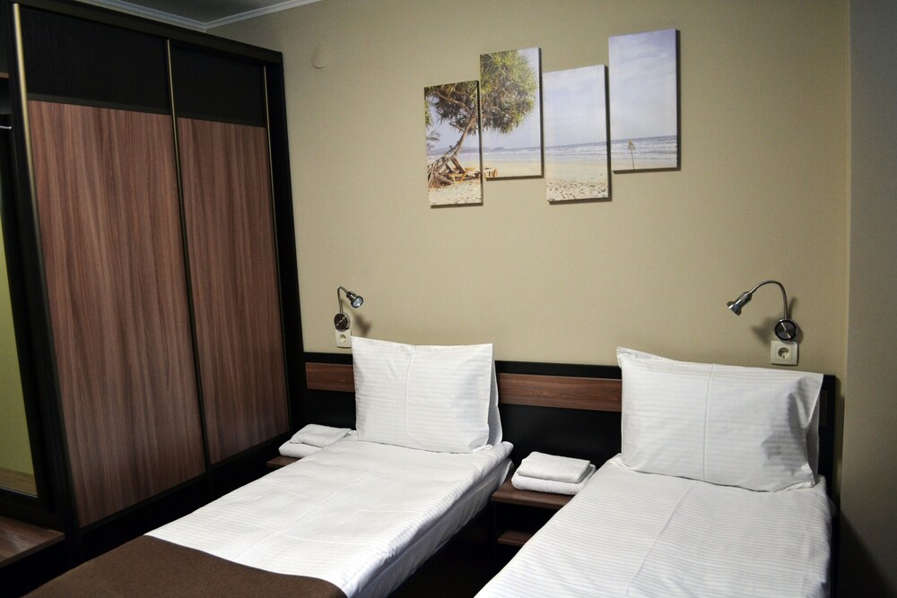 Hotel Cosmos