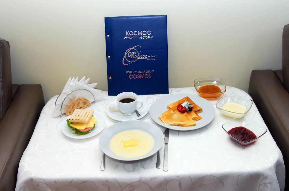 Hotel Cosmos