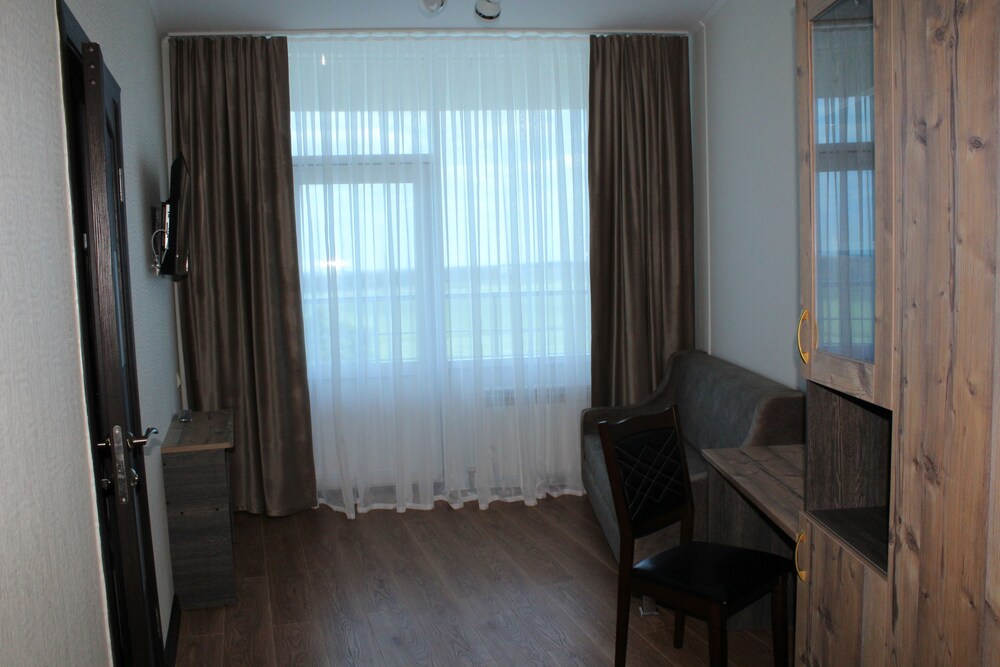 Hotel Cosmos