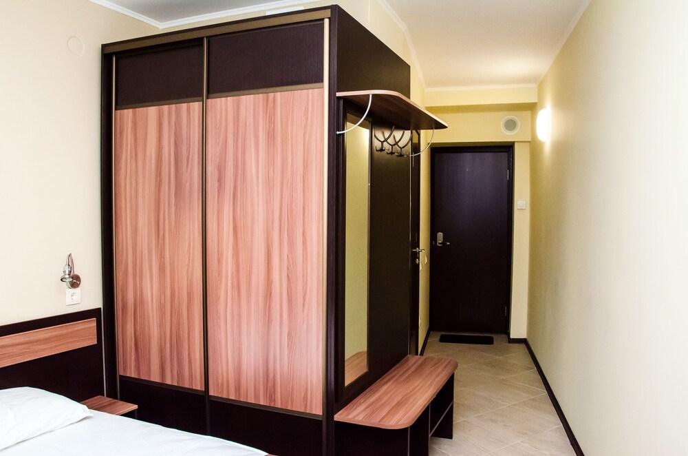 Hotel Cosmos