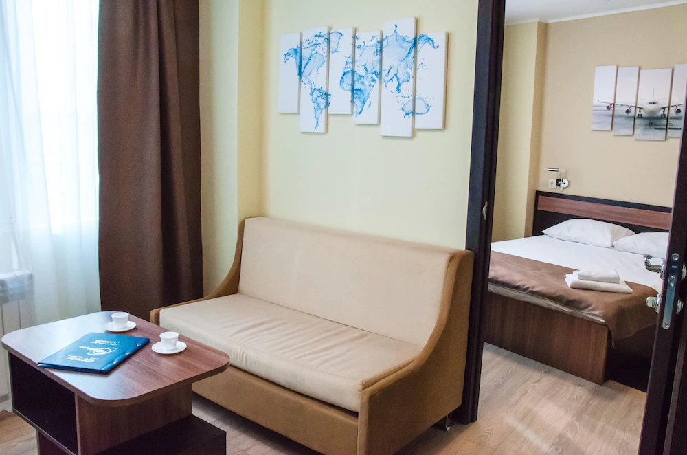 Hotel Cosmos