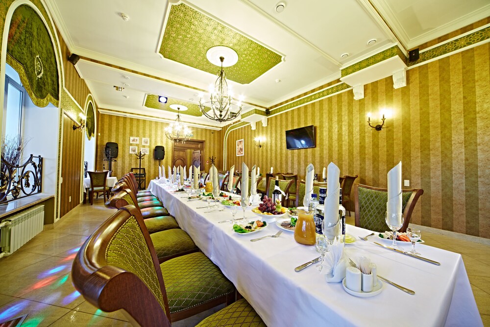 Tsentralnaya Hotel