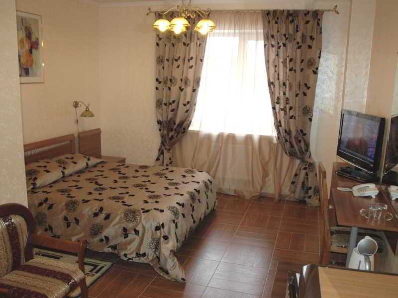 Vladimir Plaza Hotel