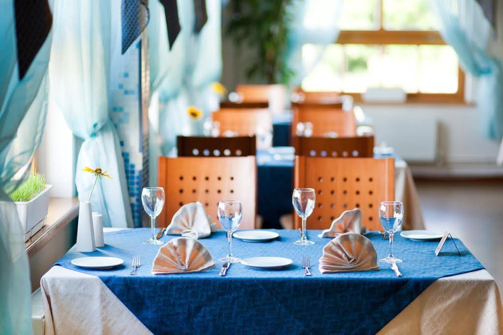 40th Meridian Yacht Club