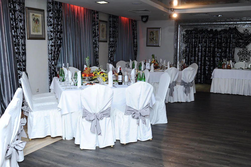 Avrora hotel