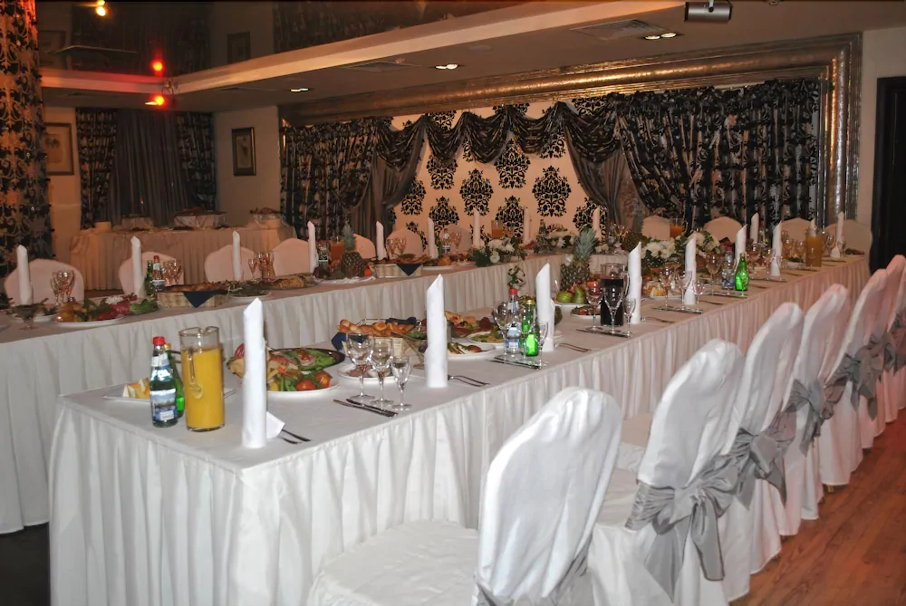 Avrora hotel