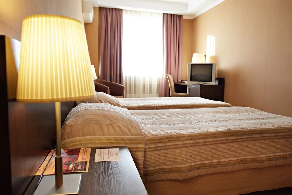 Avrora hotel