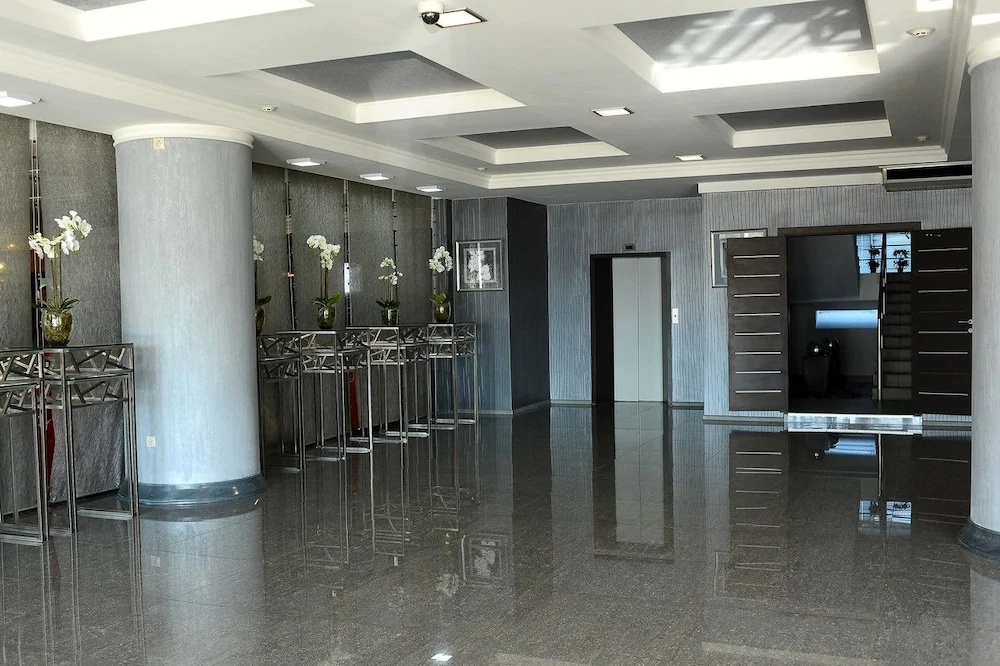 Avrora hotel