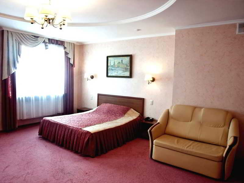 Oktyabrskaya Hotel