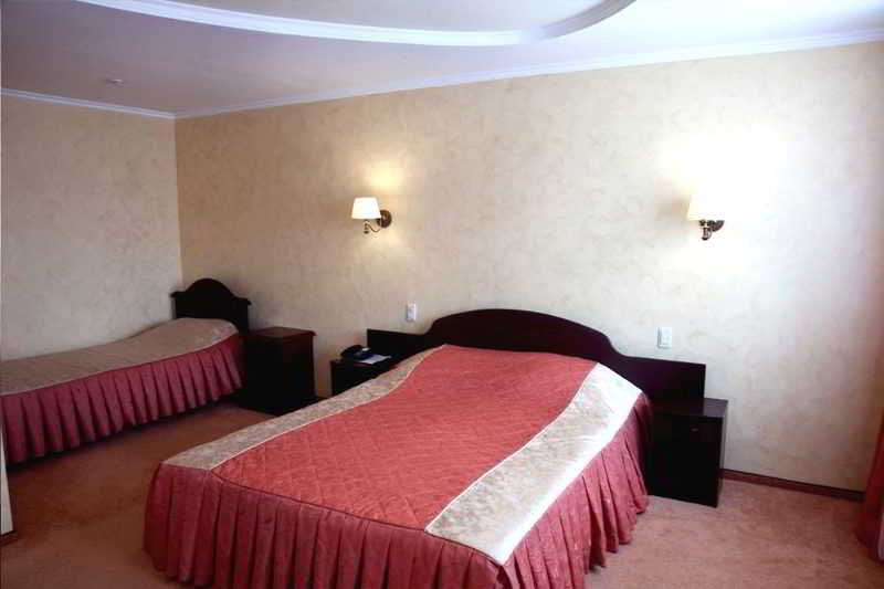 Oktyabrskaya Hotel