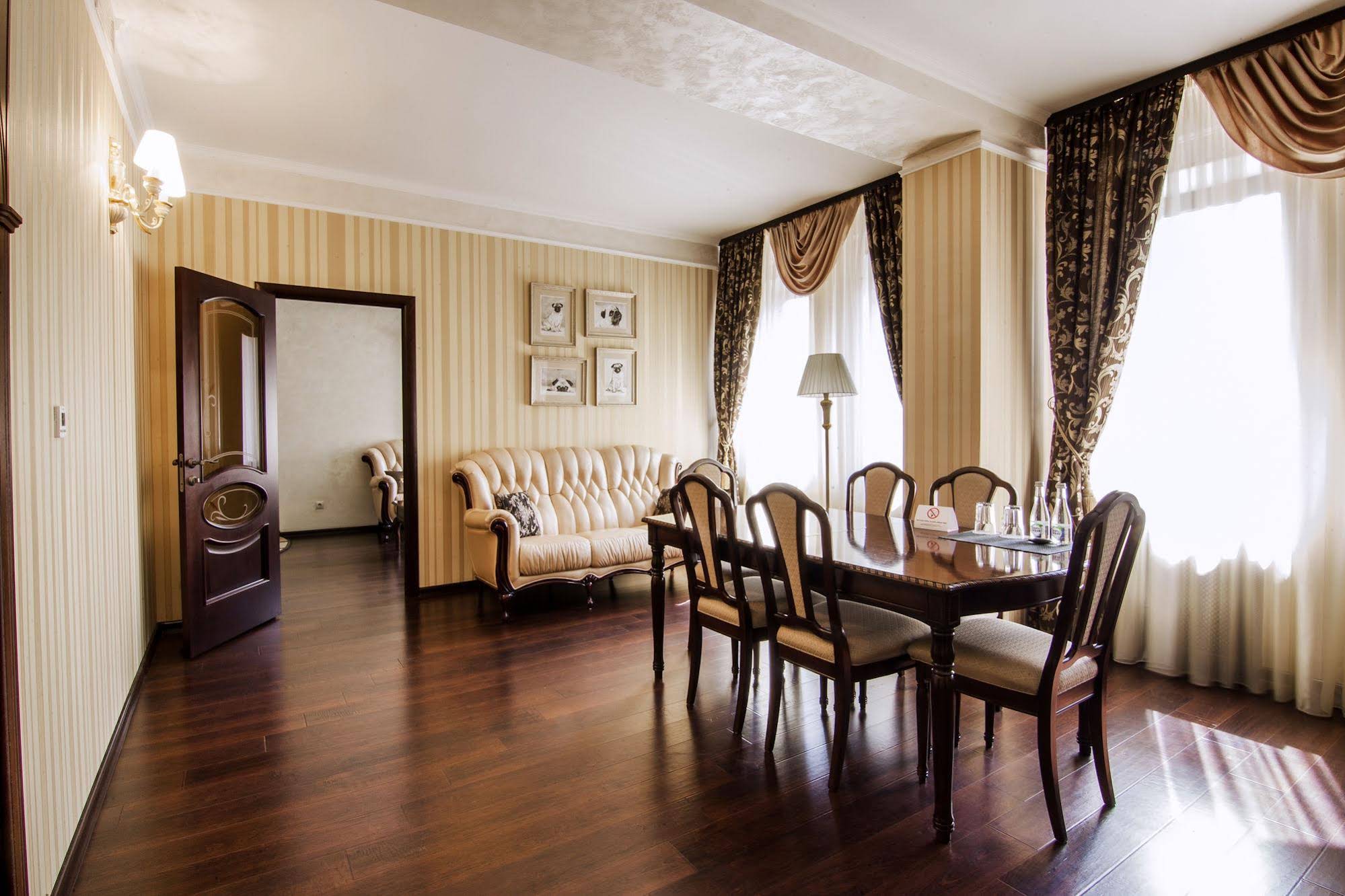 Plaza Hotel