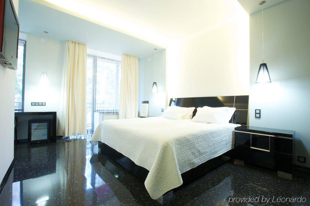 Mona Boutique Hotel