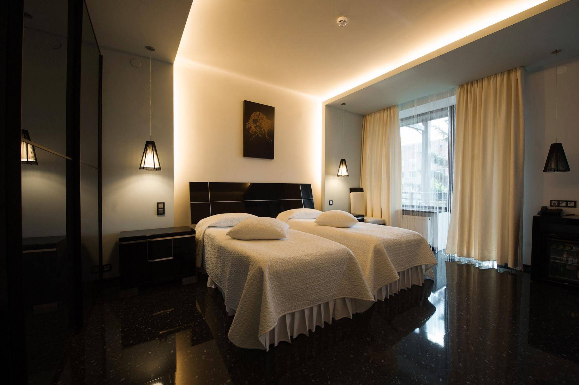 Mona Boutique Hotel