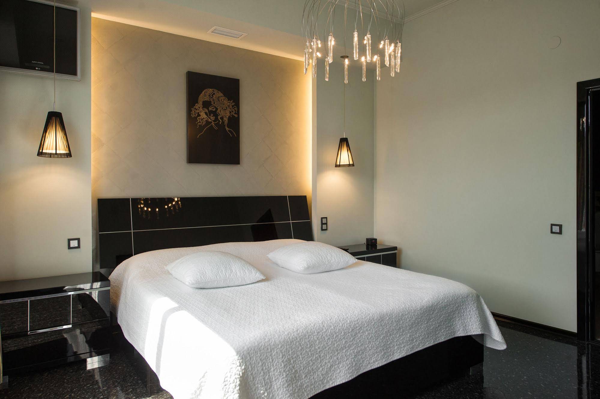 Mona Boutique Hotel