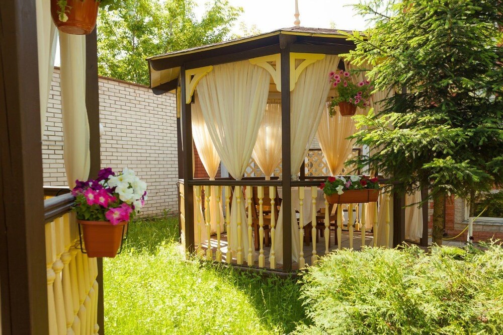 Malahovsky Ochag Hotel