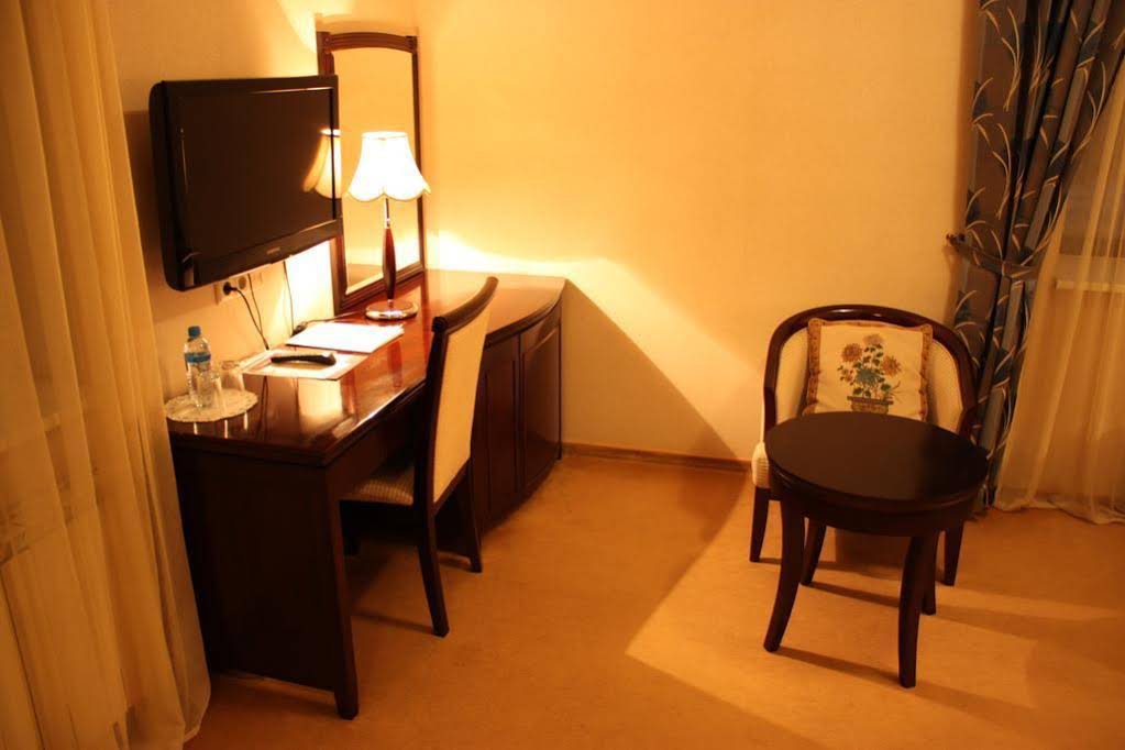 Greenway Park Hotel
