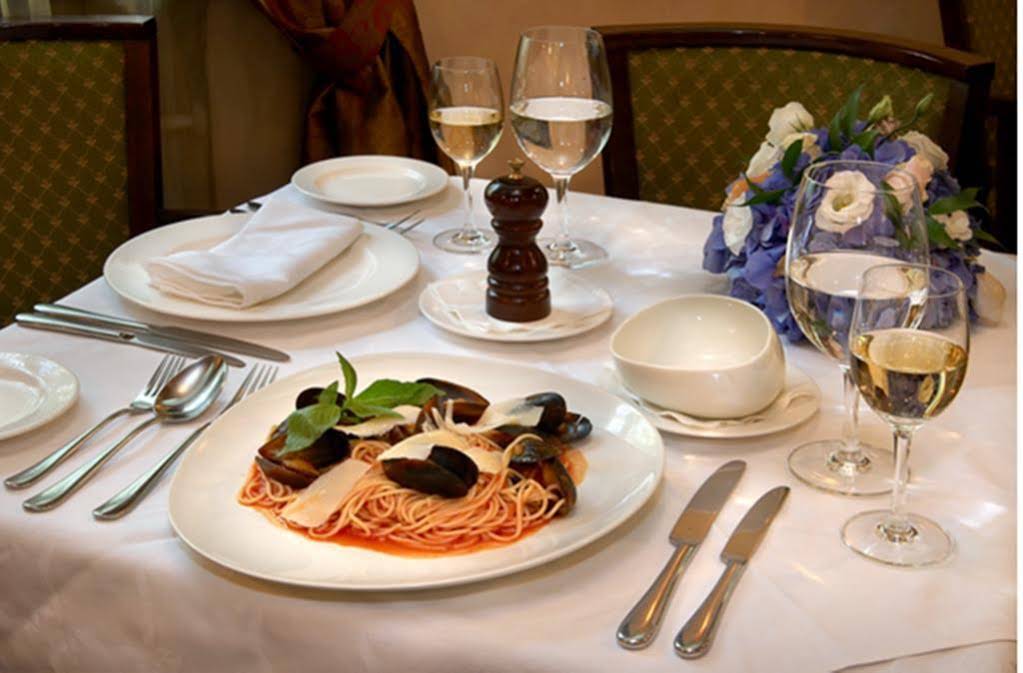 Greenway Park Hotel