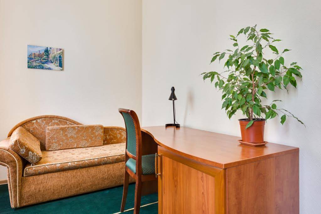 Hotel Na Mirnom