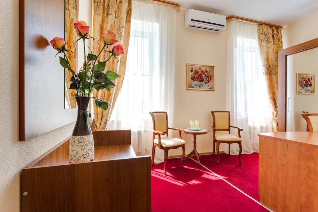 Hotel Na Mirnom