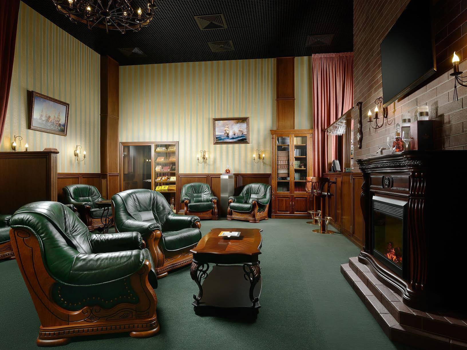 Triumph Hotel