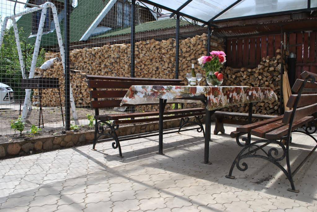 Lubov Hotel