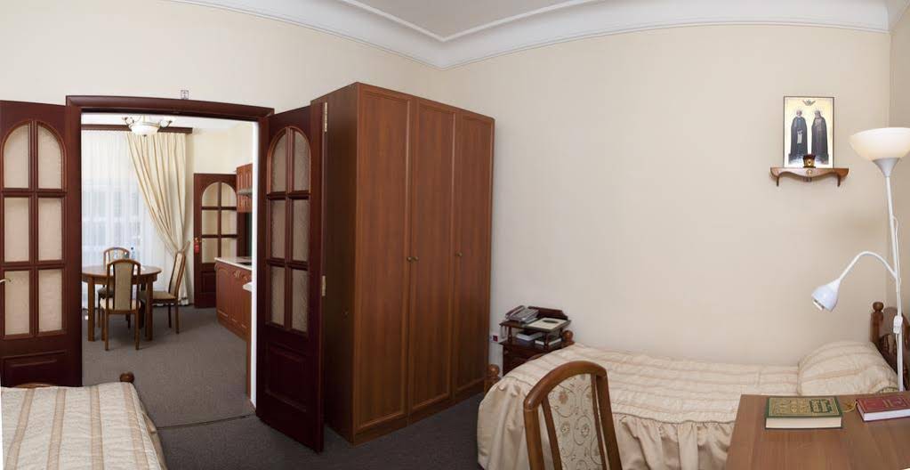 The Old Lavry Hotel