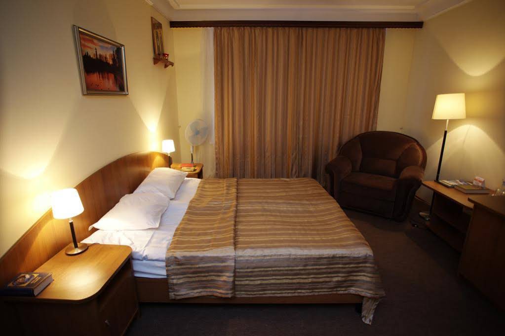 The Old Lavry Hotel