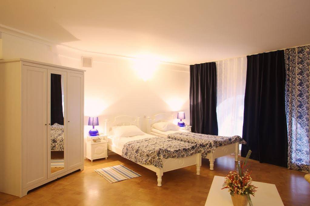 The Old Lavry Hotel