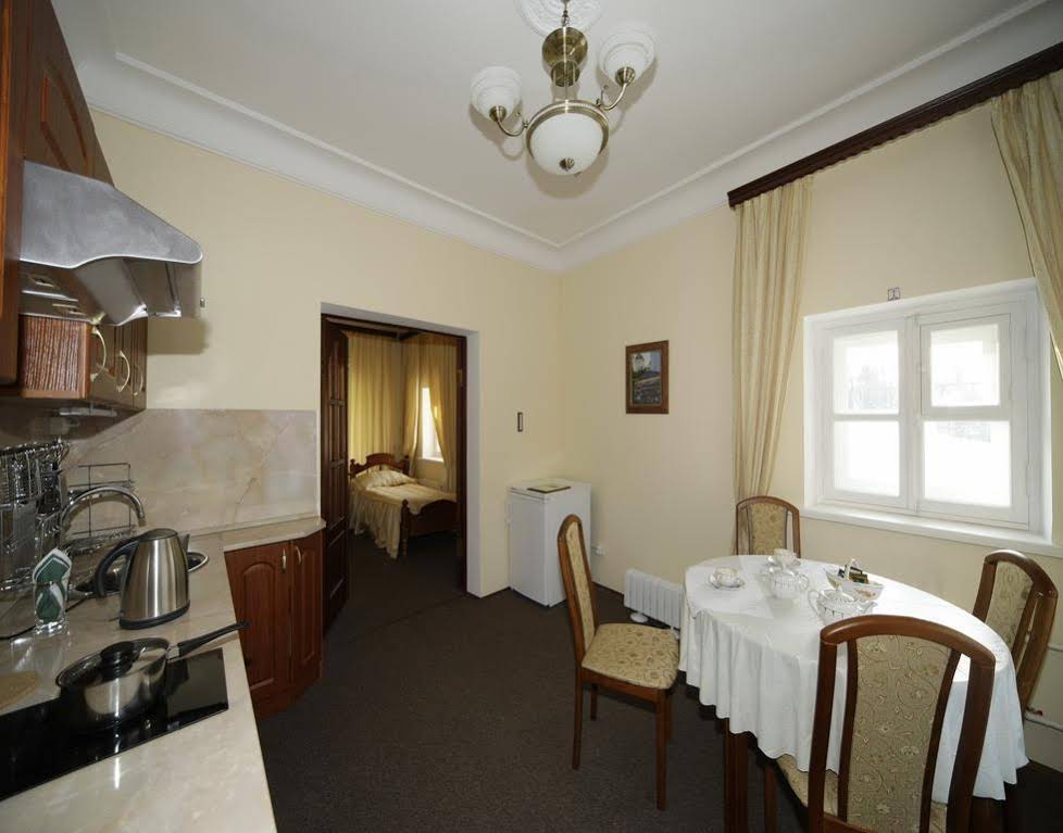 The Old Lavry Hotel