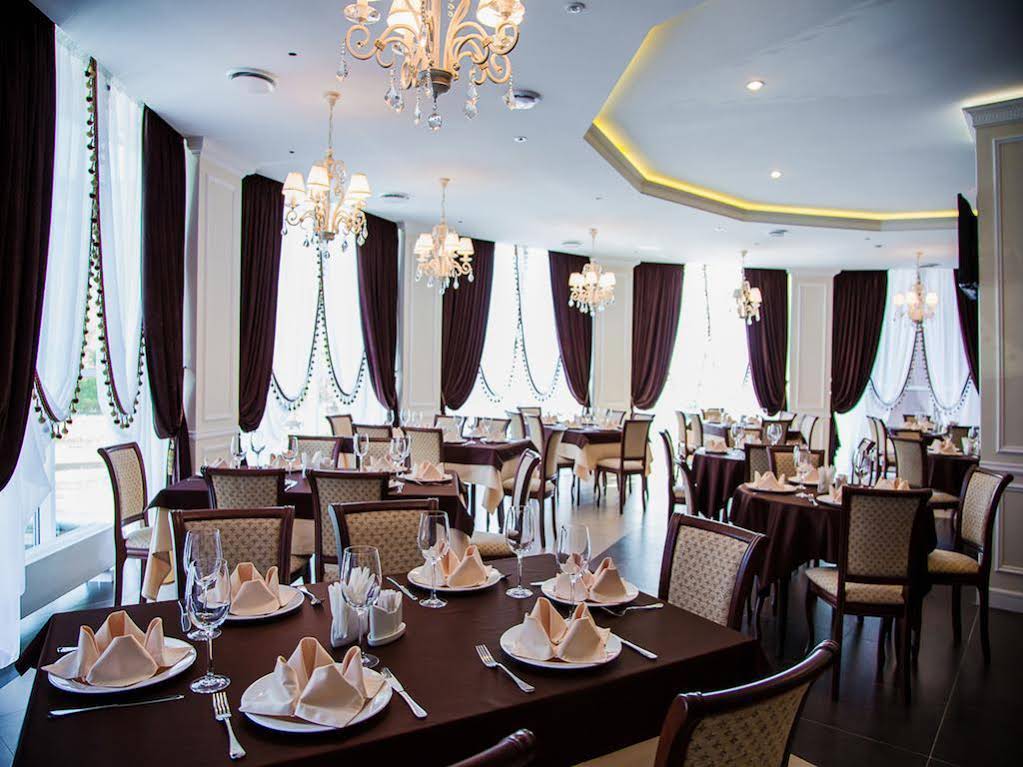 Grand Hotel