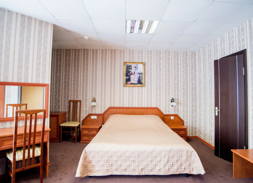 Profit Hotel