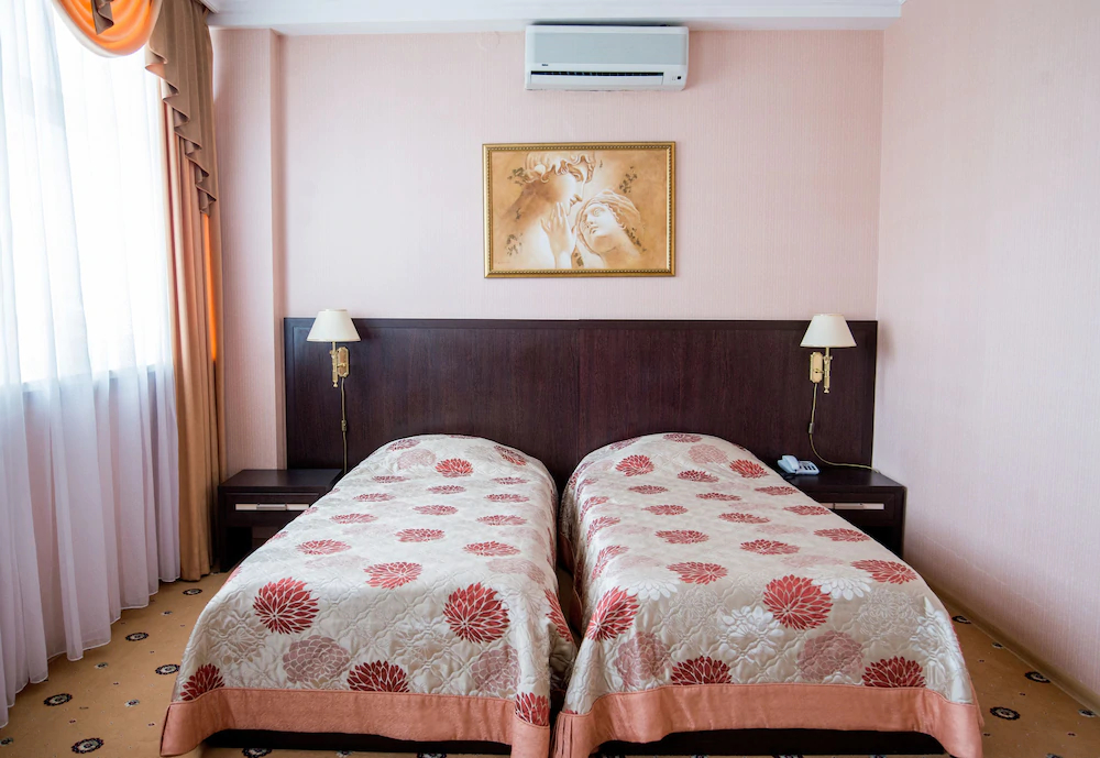 Profit Hotel