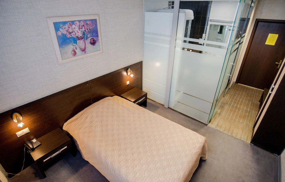 Profit Hotel