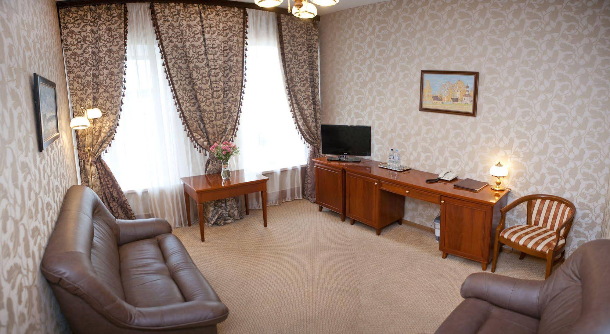 U Zolotykh Vorot Hotel
